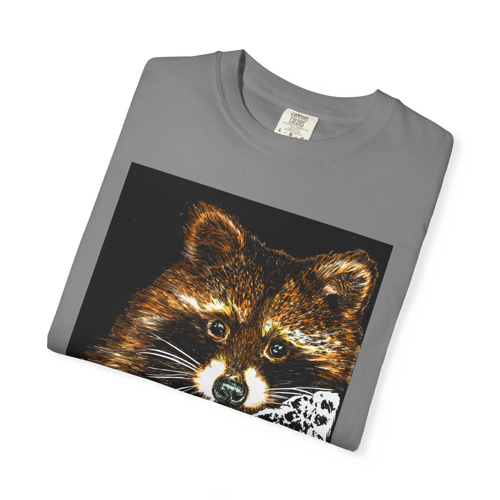 Enhance your style with our Vintage Raccoon Graphic Unisex T-shirt - Nature Lover Gift. Perfect for those who appreciate nature's beauty.