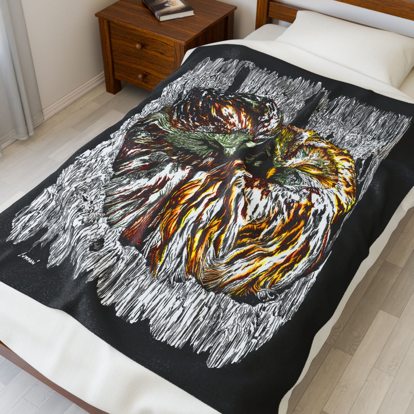 Cozy Owl Velveteen Plush Blanket with Artistic Design