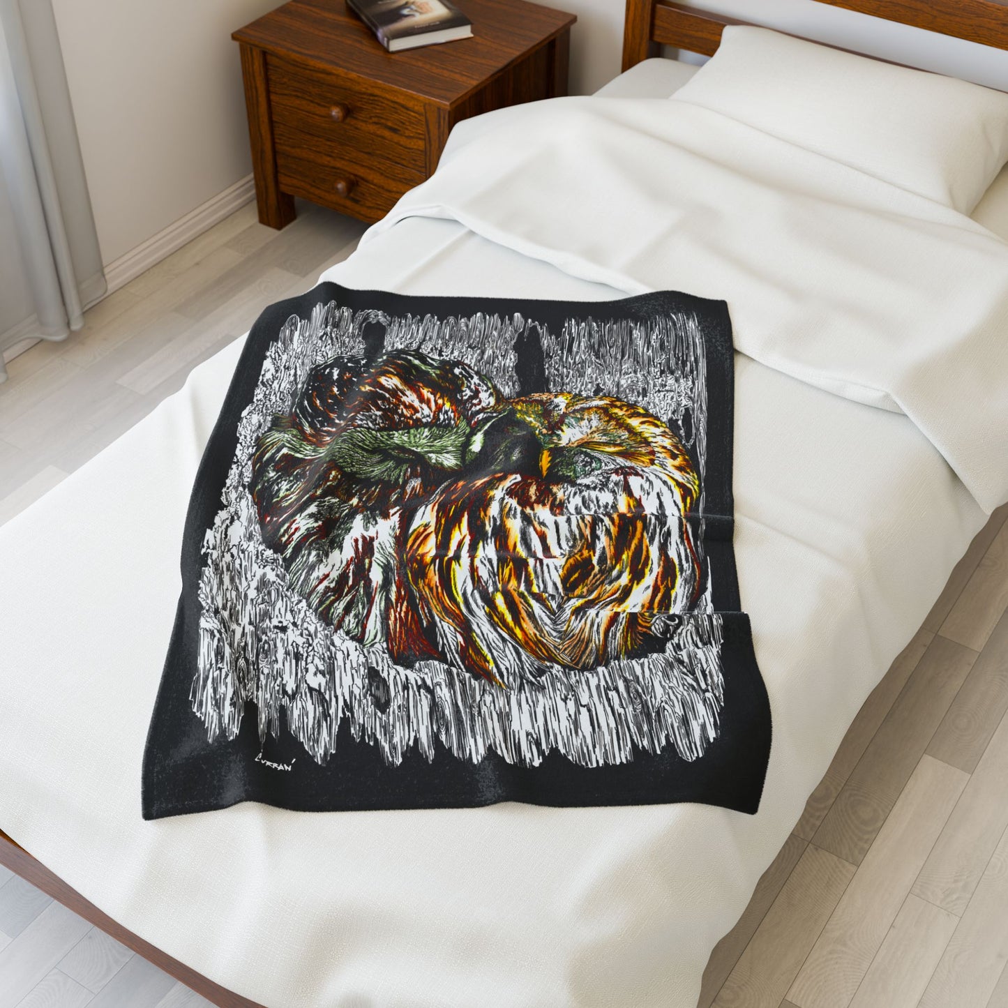 Cozy Owl Velveteen Plush Blanket with Artistic Design