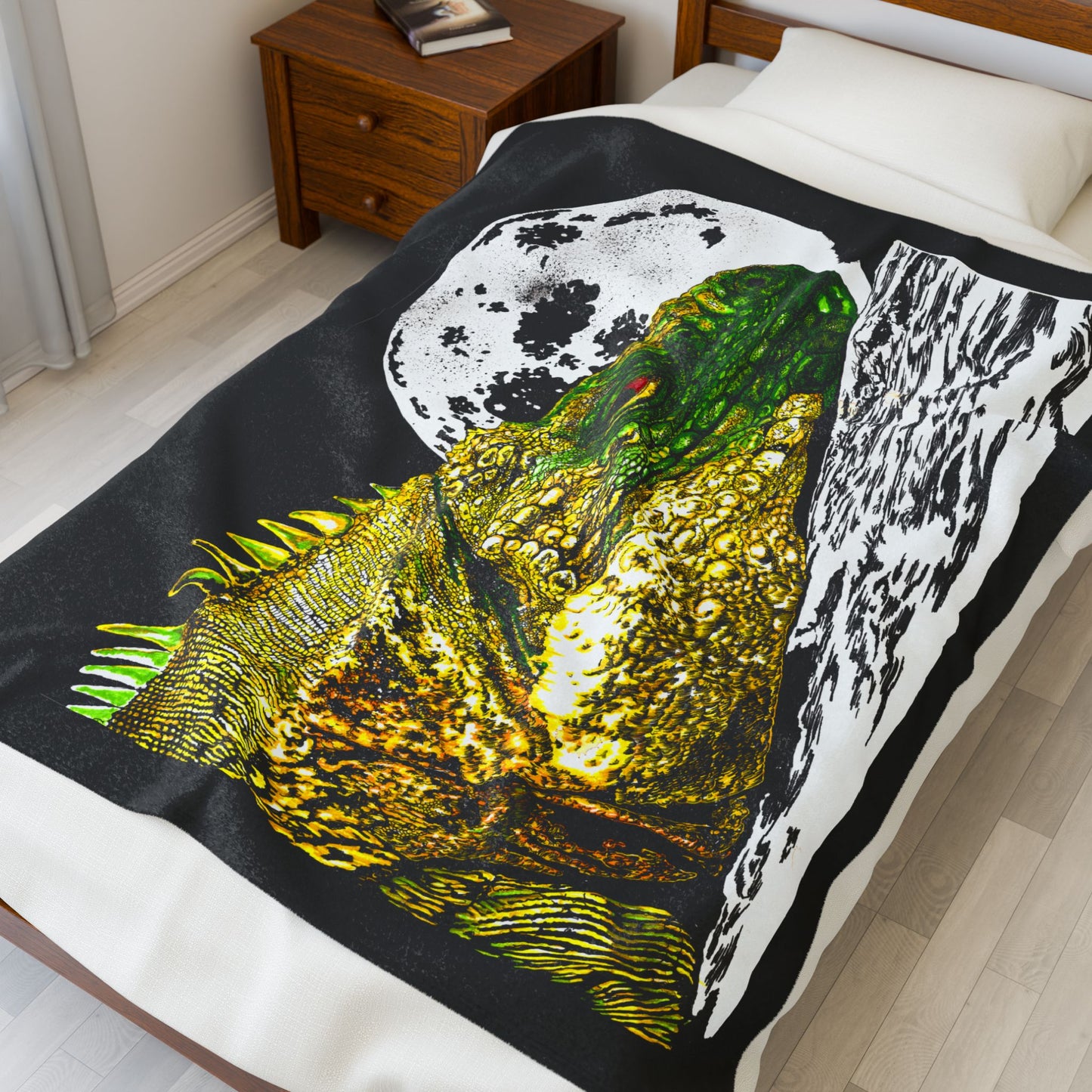 Reptile Moon Velveteen Plush Blanket Cozy Wildlife Decor