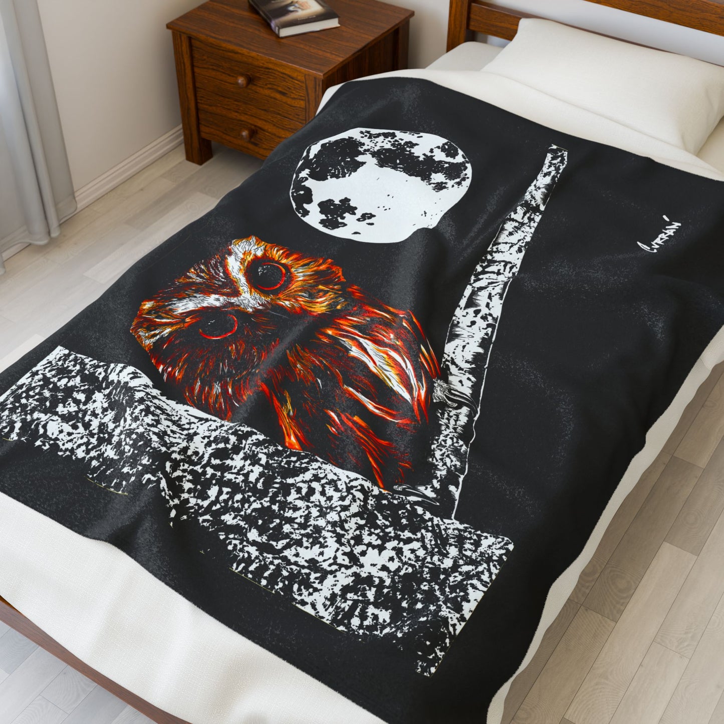 Velveteen Plush Blanket with Owl Design Perfect for Gifts