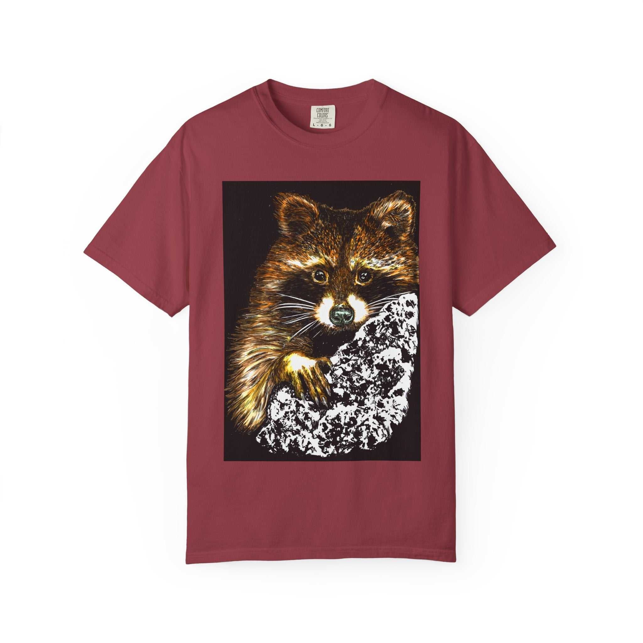 Enhance your style with our Vintage Raccoon Graphic Unisex T-shirt - Nature Lover Gift. Perfect for those who appreciate nature's beauty.