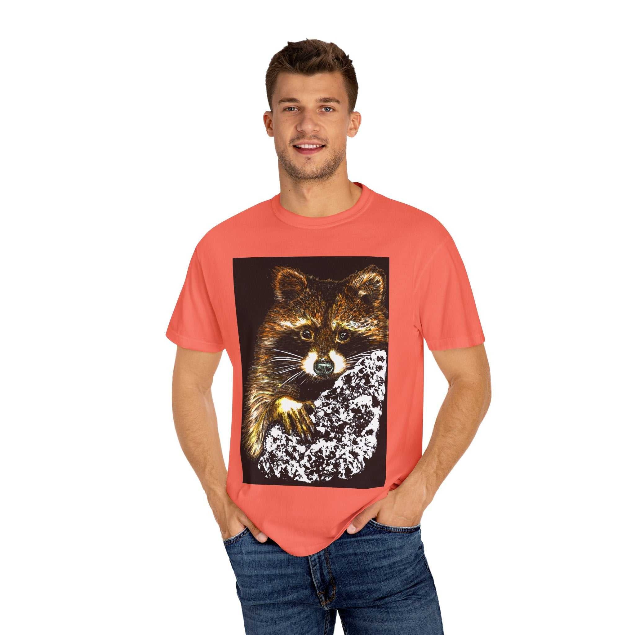 Enhance your style with our Vintage Raccoon Graphic Unisex T-shirt - Nature Lover Gift. Perfect for those who appreciate nature's beauty.