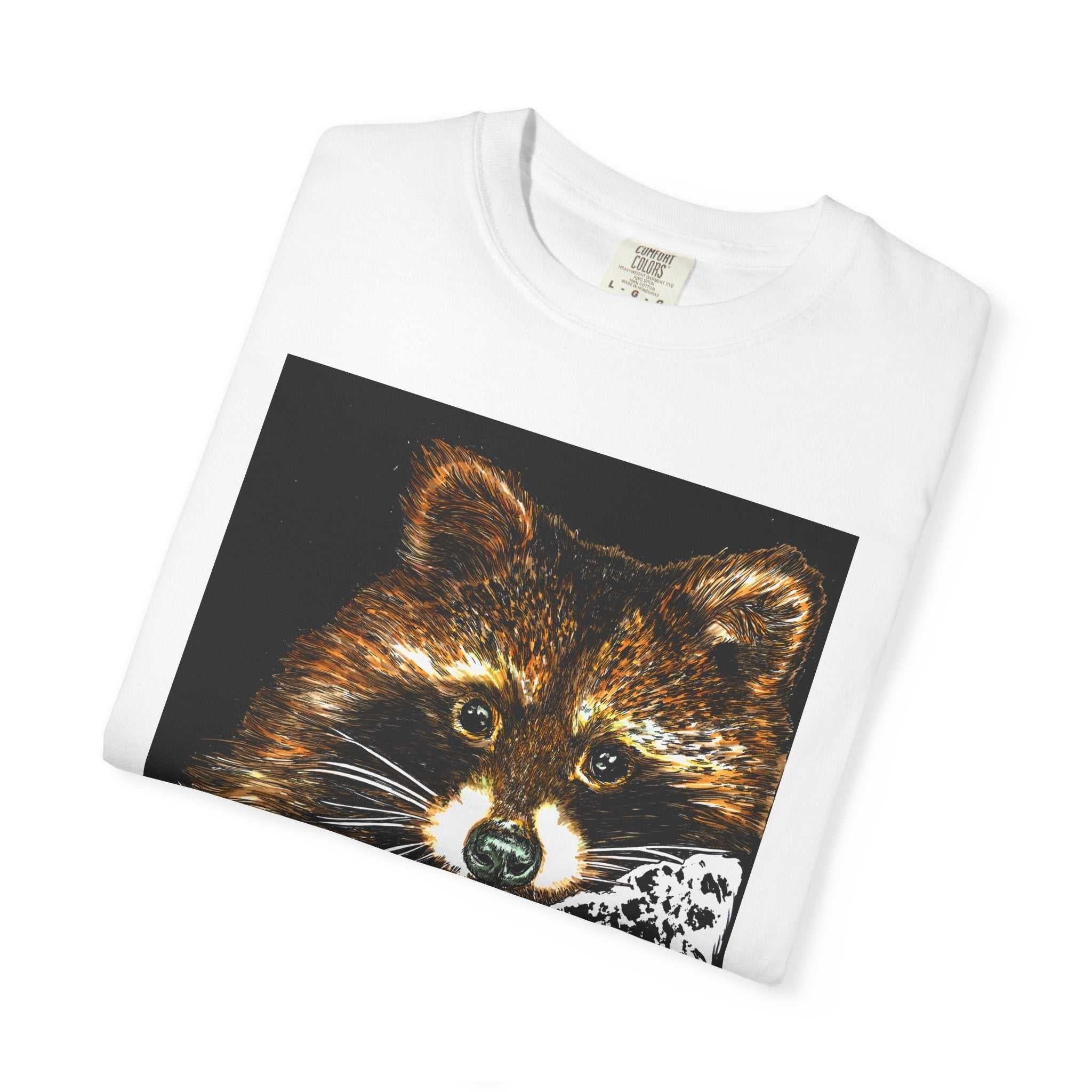 Enhance your style with our Vintage Raccoon Graphic Unisex T-shirt - Nature Lover Gift. Perfect for those who appreciate nature's beauty.