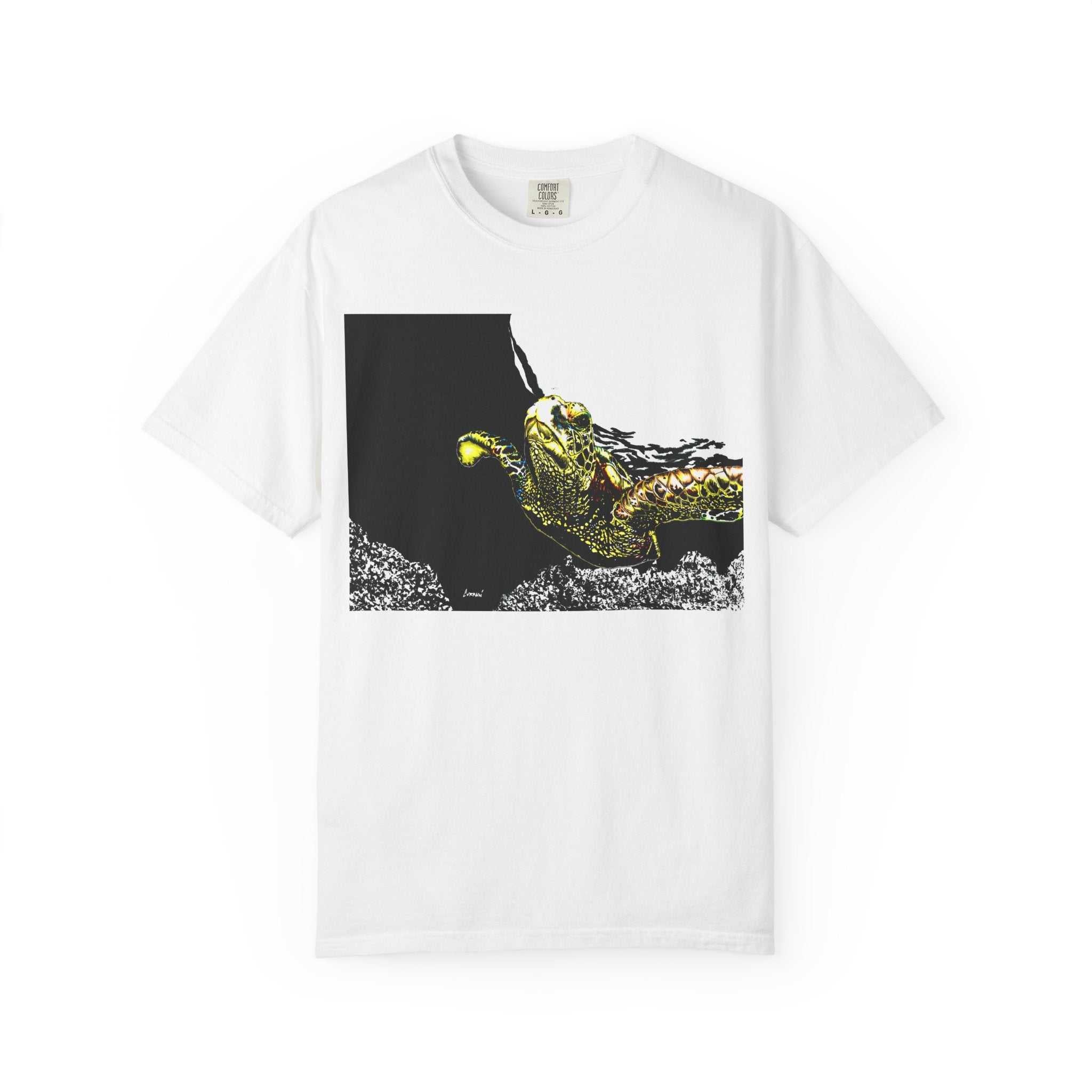 Discover the perfect blend of style and comfort with our Sea Turtle Garment-Dyed Graphic Tee - Unisex Ocean. Embrace the ocean and elevate your wardrobe today!