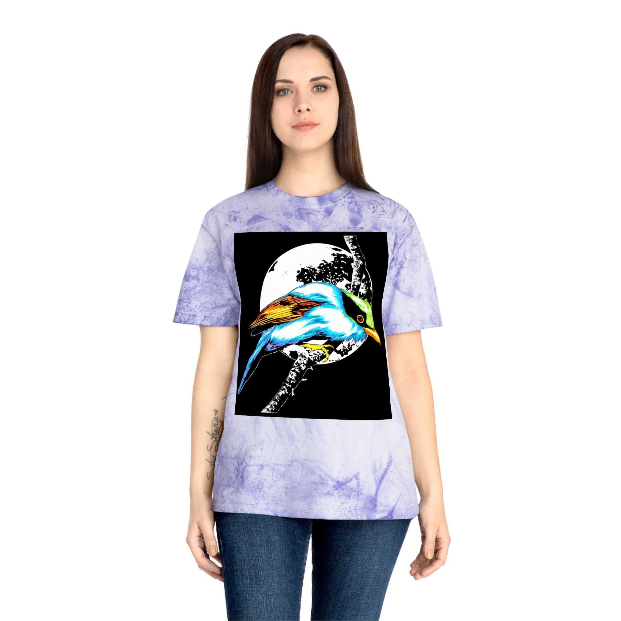 T Shirt with Vibrant Bird Design Perfect for Nature Lovers