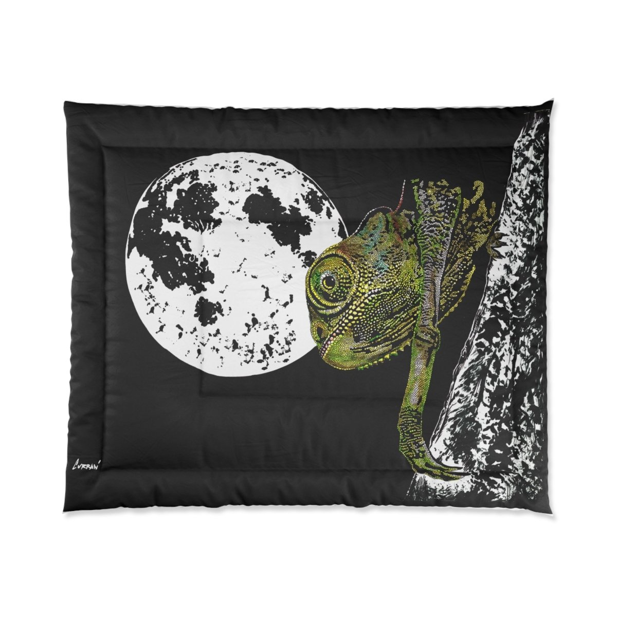 Eco - Friendly Moonlit Chameleon Comforter - Stylish Bedding for Nature Lovers - Curran Artworks