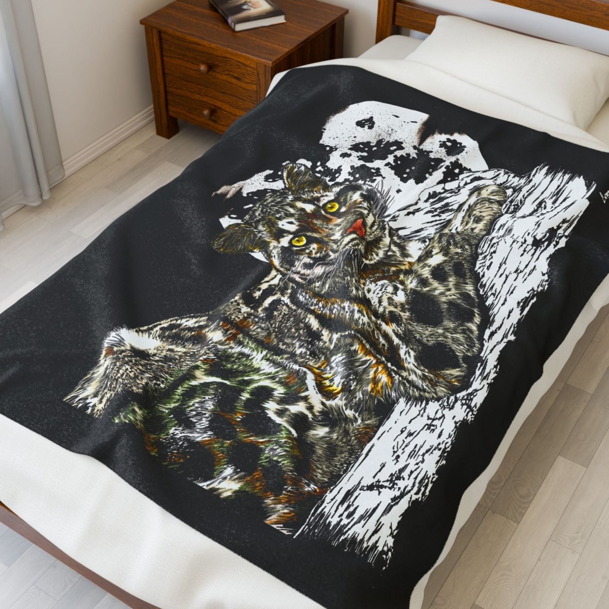 Leopard Cozy Velveteen Illustration Blanket - Wilderness Cat Design - Curran Artworks