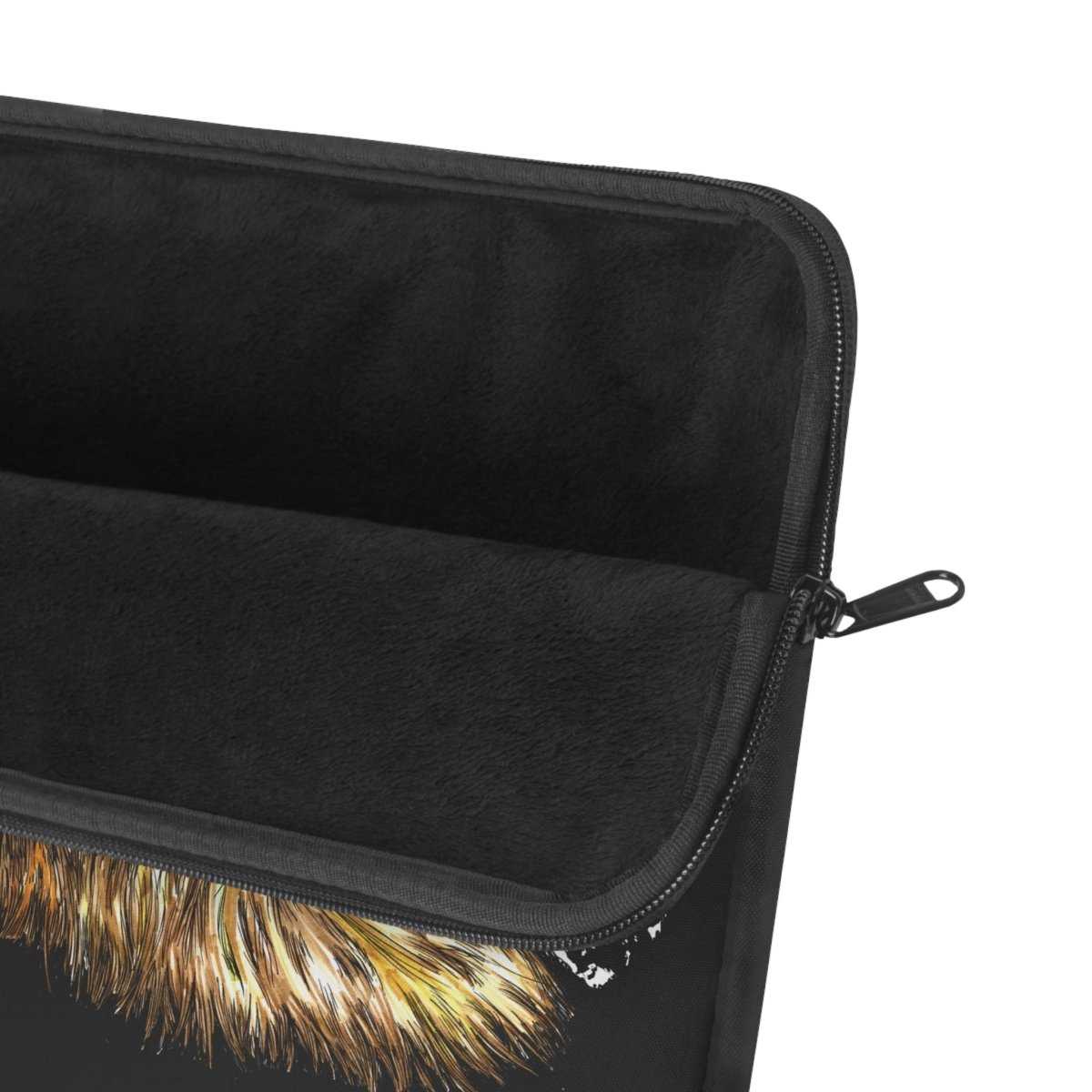 Raccoon Laptop Sleeve - Stylish & Protective Case for Animal Lovers - Curran Artworks