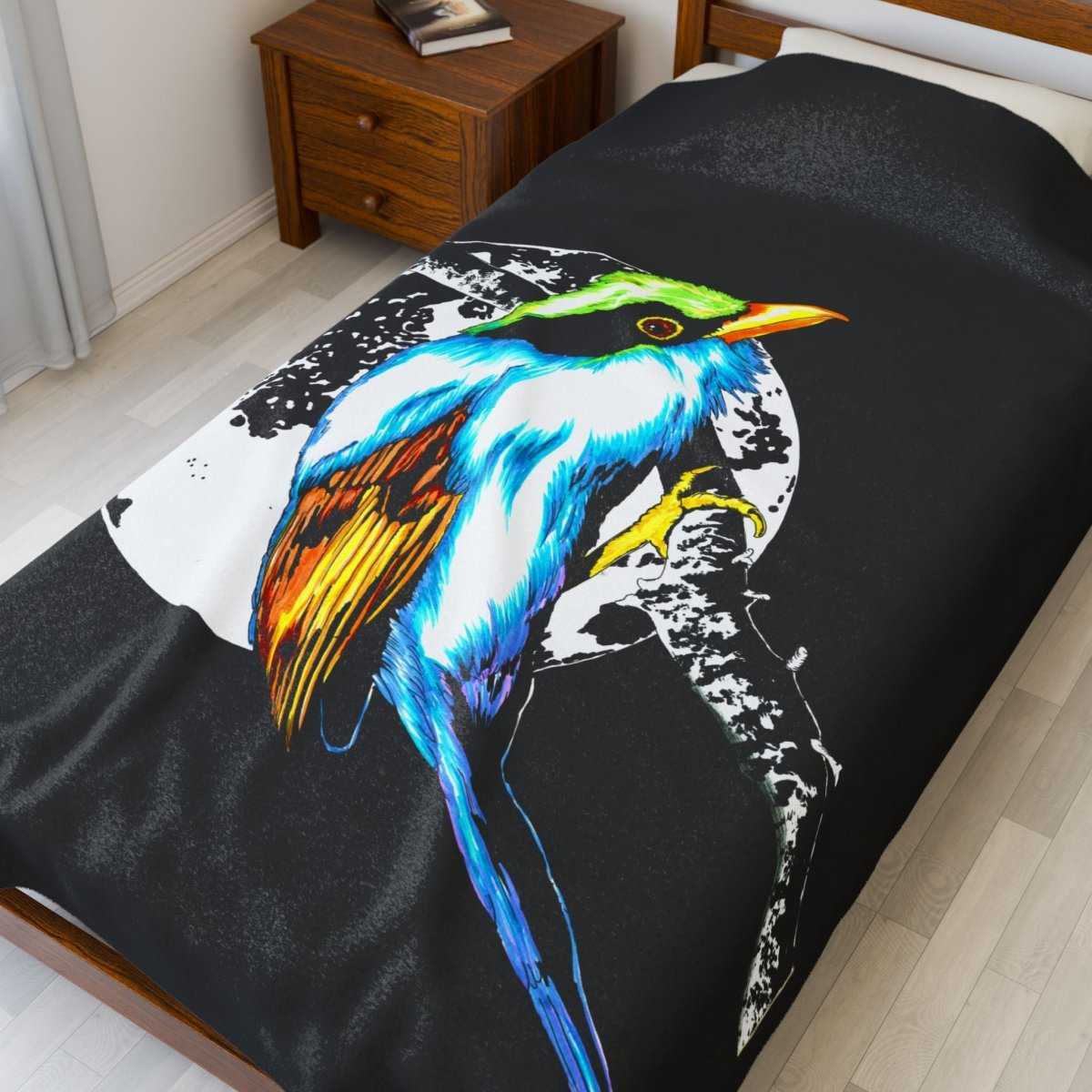 Vibrant Bird Design Velveteen Plush Blanket - Cozy & Stylish Home Decor - Curran Artworks