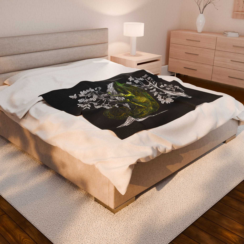 Chameleon Inspired Velveteen Plush Blanket Cozy Pet Decor