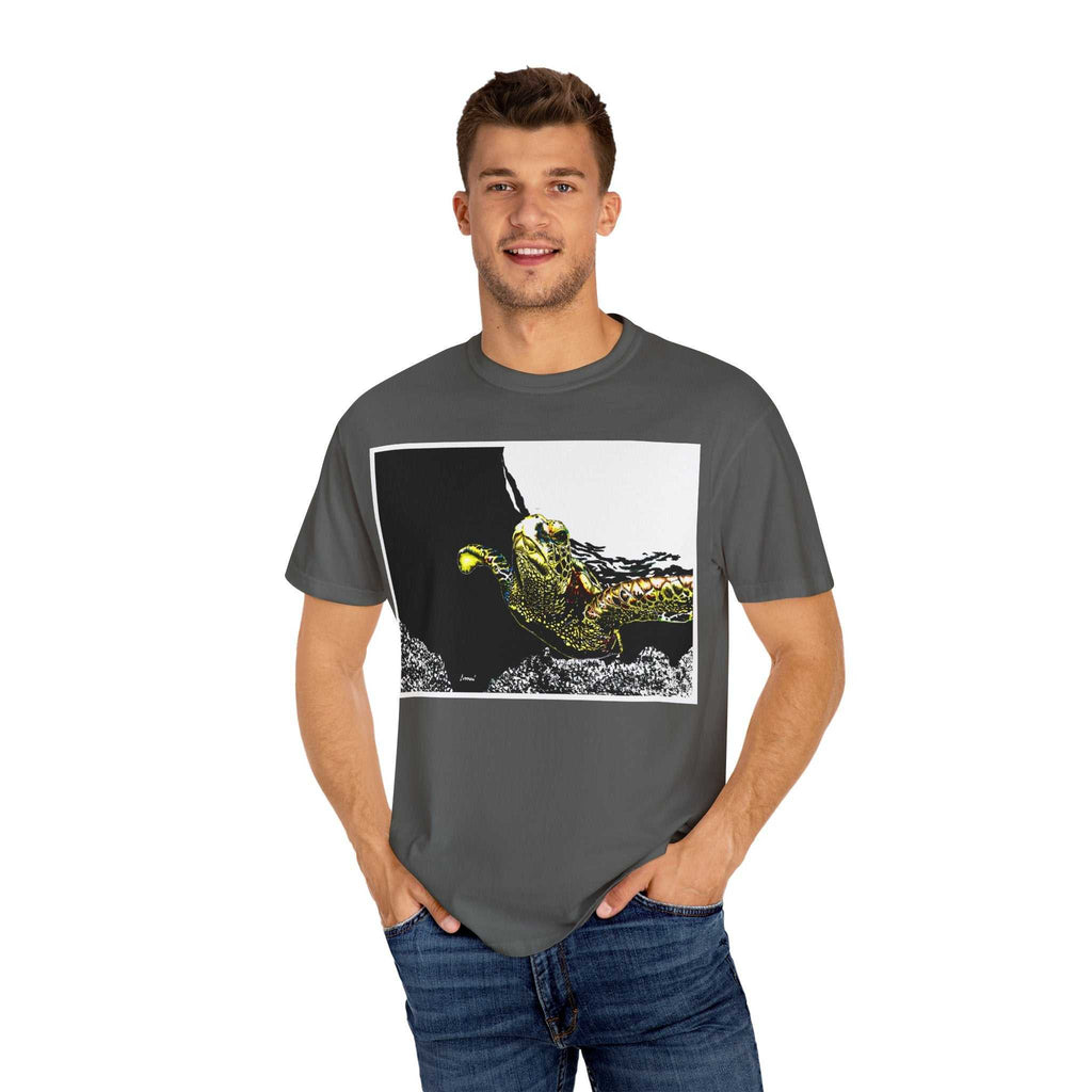 Discover the perfect blend of style and comfort with our Sea Turtle Garment-Dyed Graphic Tee - Unisex Ocean. Embrace the ocean and elevate your wardrobe today!