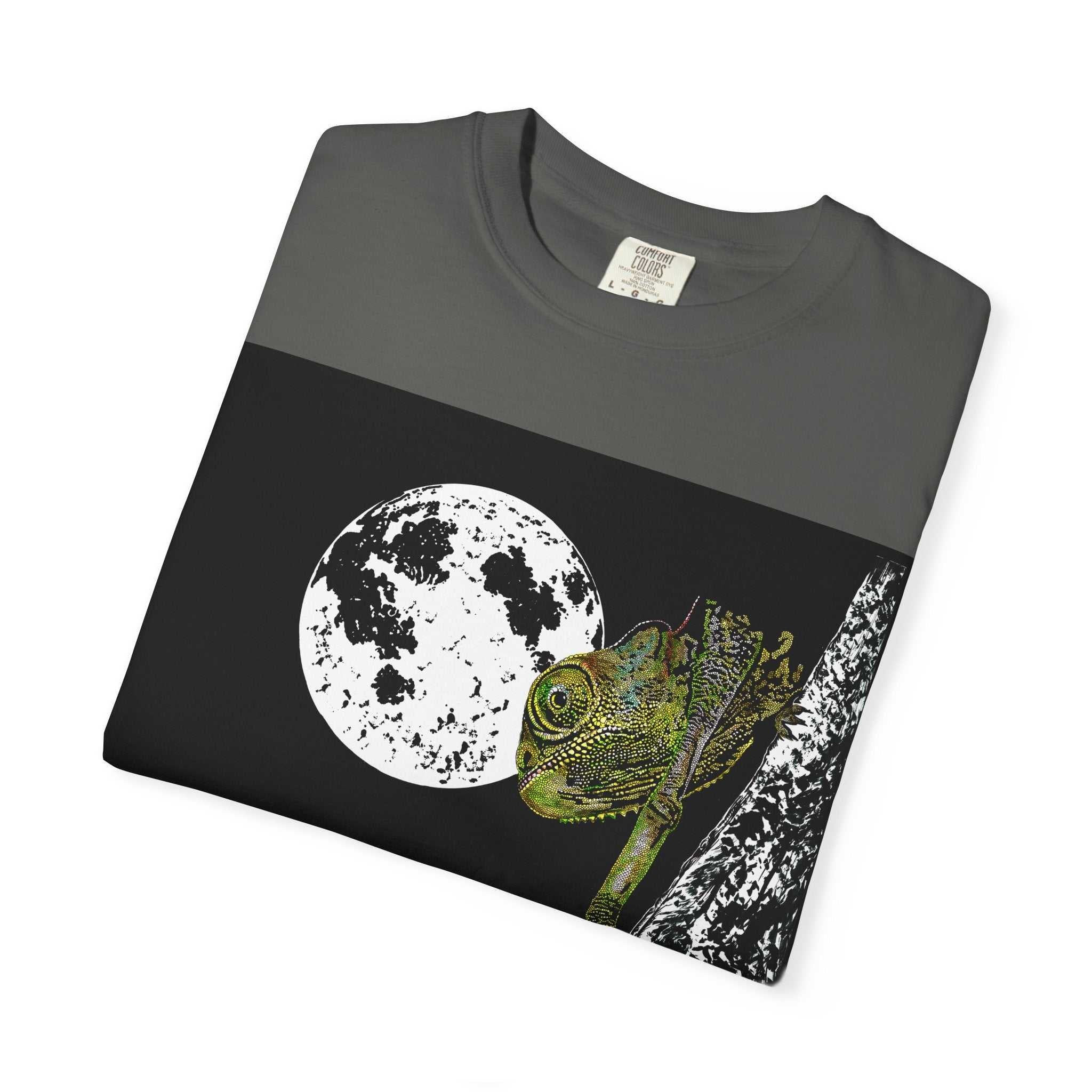 Chameleon Unisex T-Shirt - Nature-Inspired Art Tee
