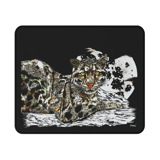 Snow Leopard Non-Slip Gaming Mouse Pad with Majestic Design