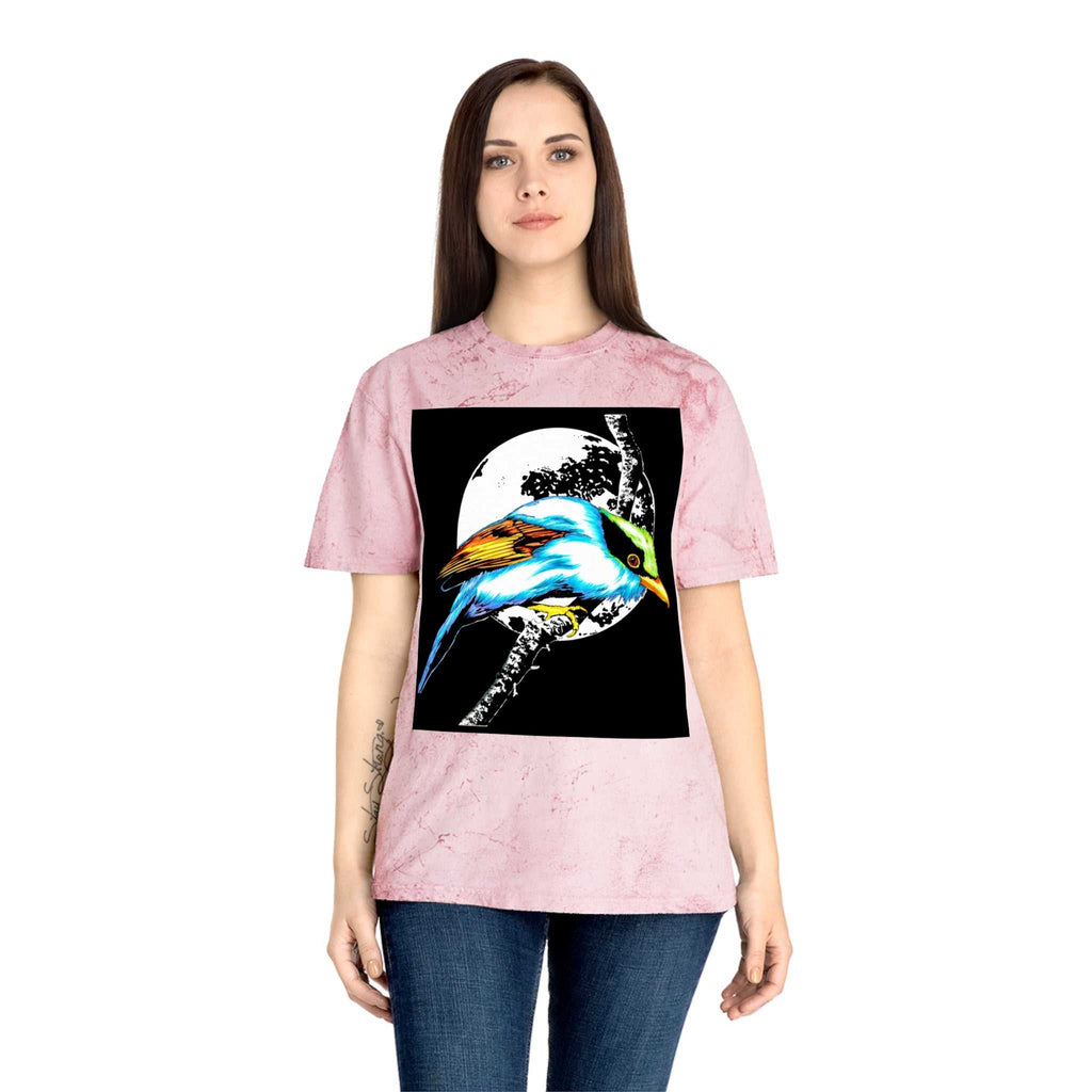 T Shirt with Vibrant Bird Design Perfect for Nature Lovers