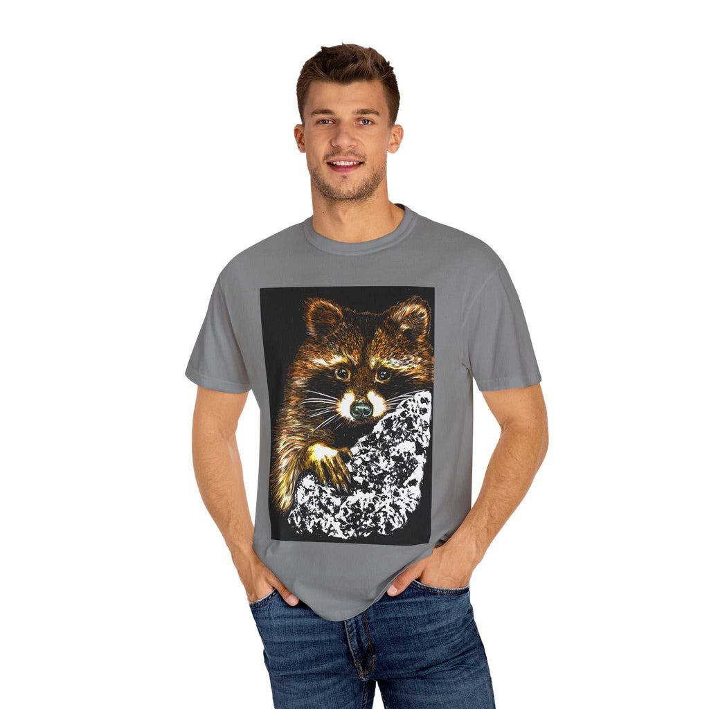 Enhance your style with our Vintage Raccoon Graphic Unisex T-shirt - Nature Lover Gift. Perfect for those who appreciate nature's beauty.