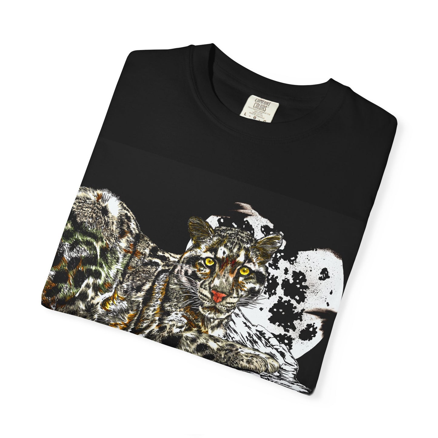 Wild Cat Art T-shirt for Animal Lovers