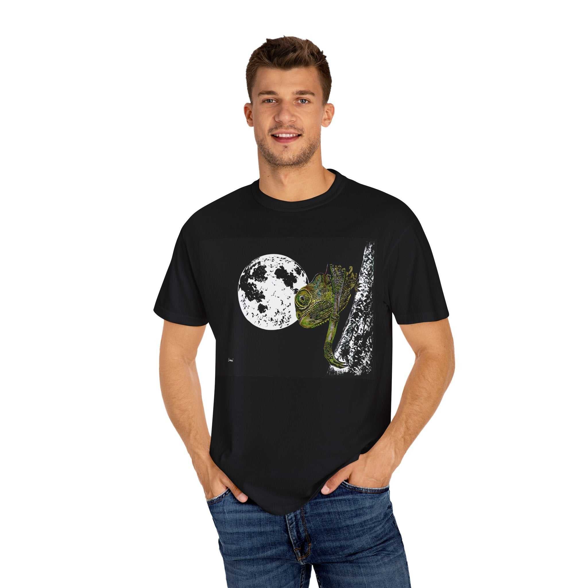 Chameleon Unisex T-Shirt - Nature-Inspired Art Tee