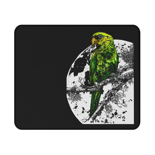 Vibrant Parrot Non-Slip Gaming Mouse Pad - Perfect for Gamers & Nature Lovers