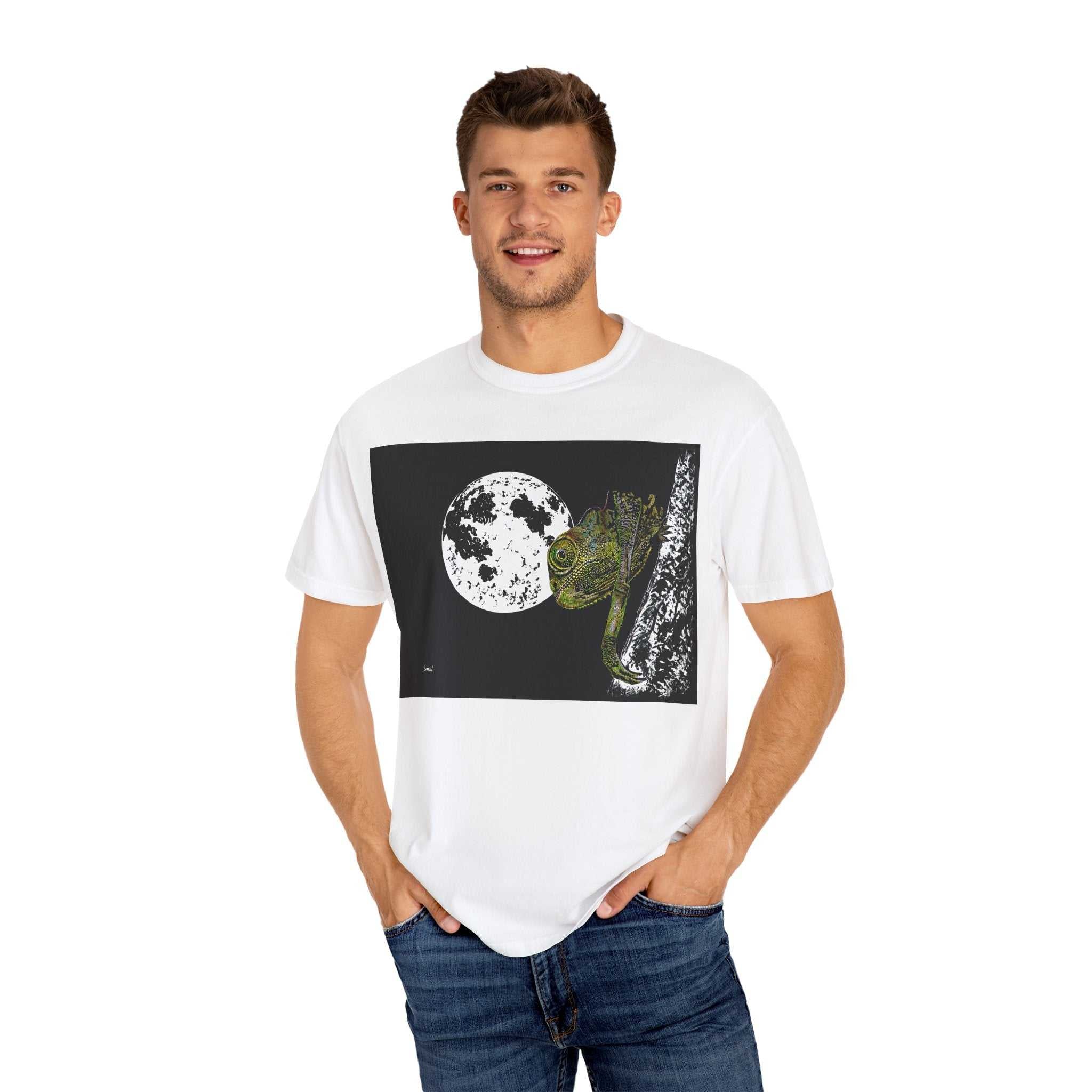 Chameleon Unisex T-Shirt - Nature-Inspired Art Tee