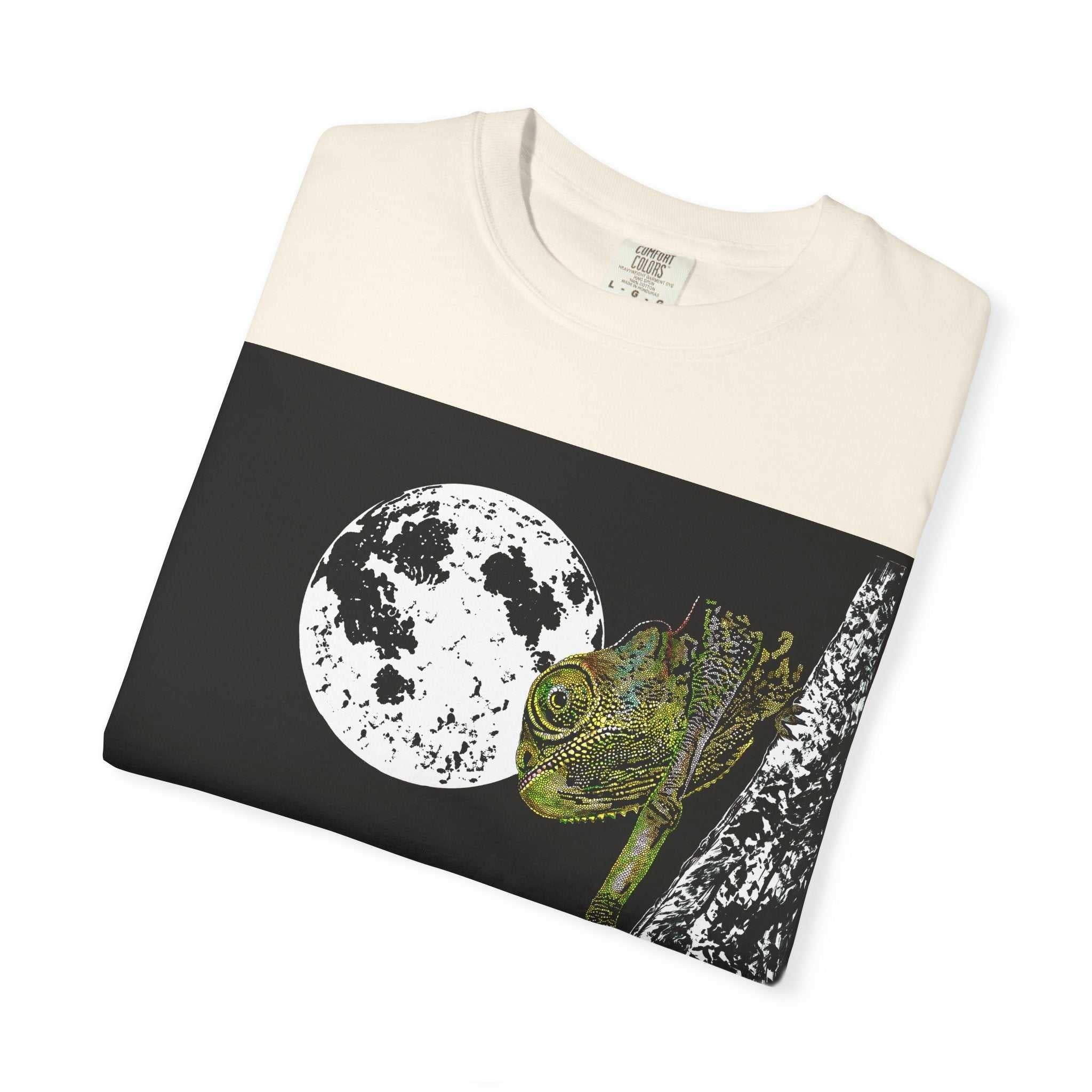Chameleon Unisex T-Shirt - Nature-Inspired Art Tee