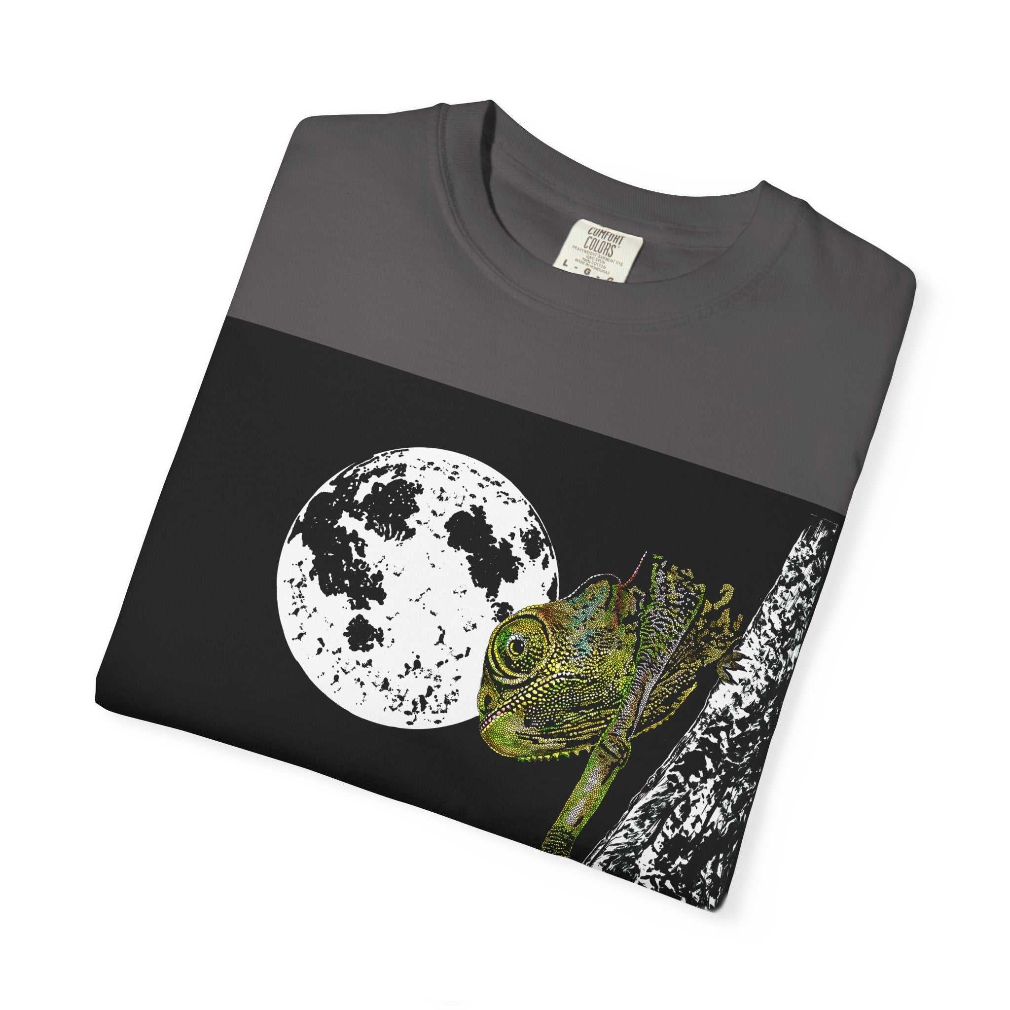 Chameleon Unisex T-Shirt - Nature-Inspired Art Tee