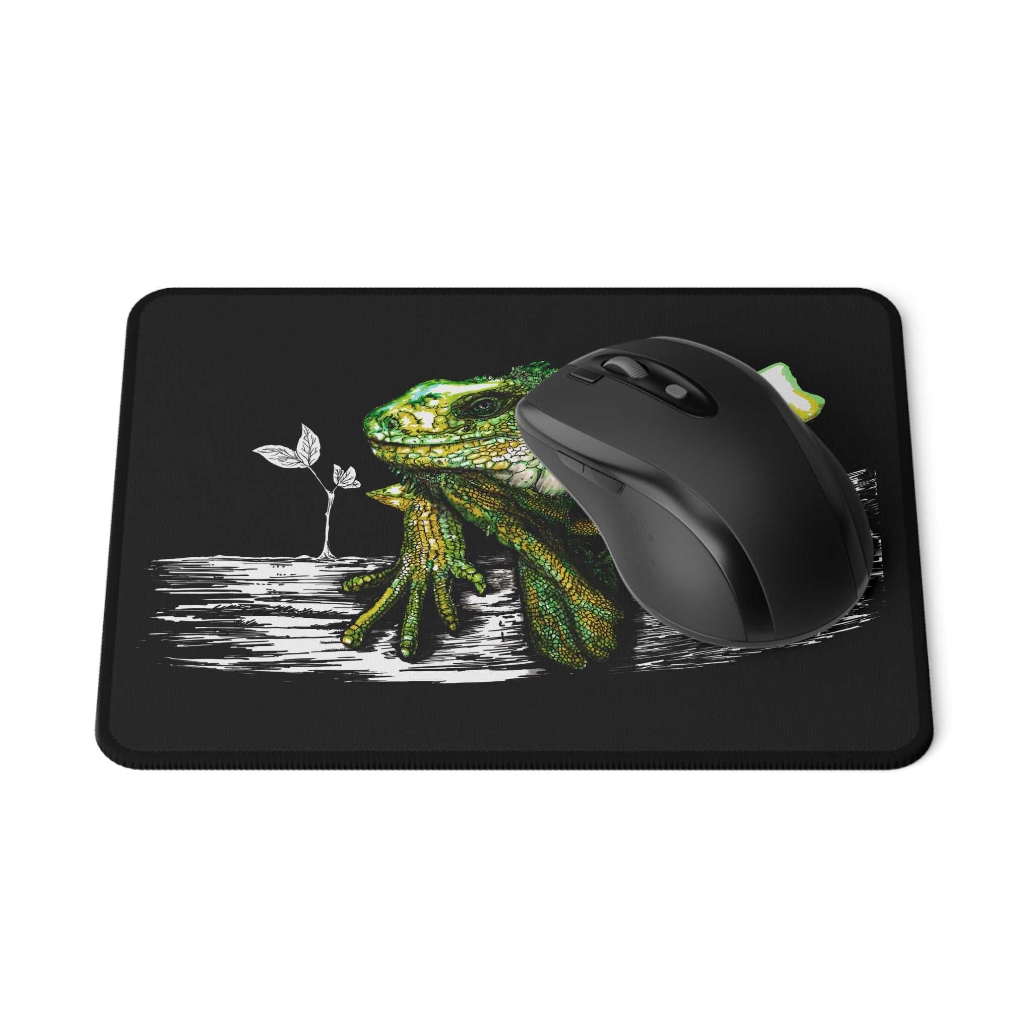 Iguana Original Hand-Drawn Art, Non-Slip Gaming Mouse Pad