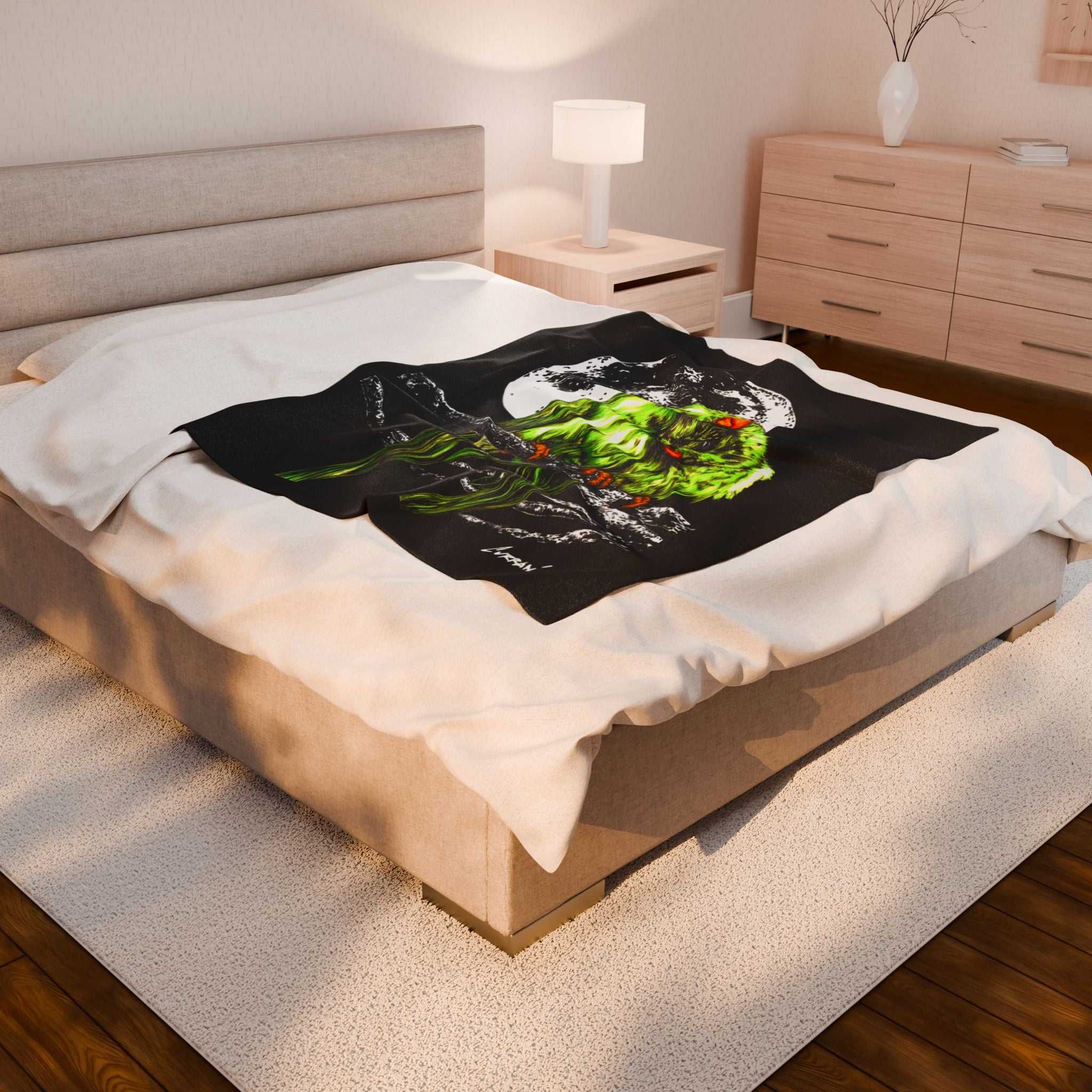 Beautiful Parrots Velveteen Plush Blanket for Nature Lovers