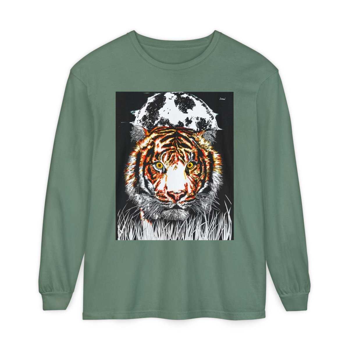 Bold Tiger Long Sleeve T-Shirt for Nature Lovers