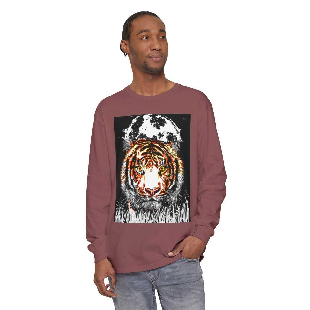 Bold Tiger Long Sleeve T-Shirt for Nature Lovers