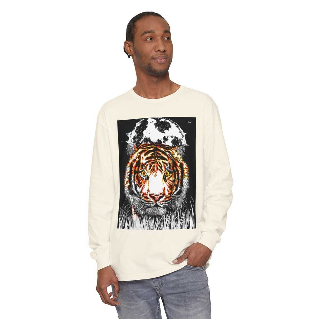 Bold Tiger Long Sleeve T-Shirt for Nature Lovers
