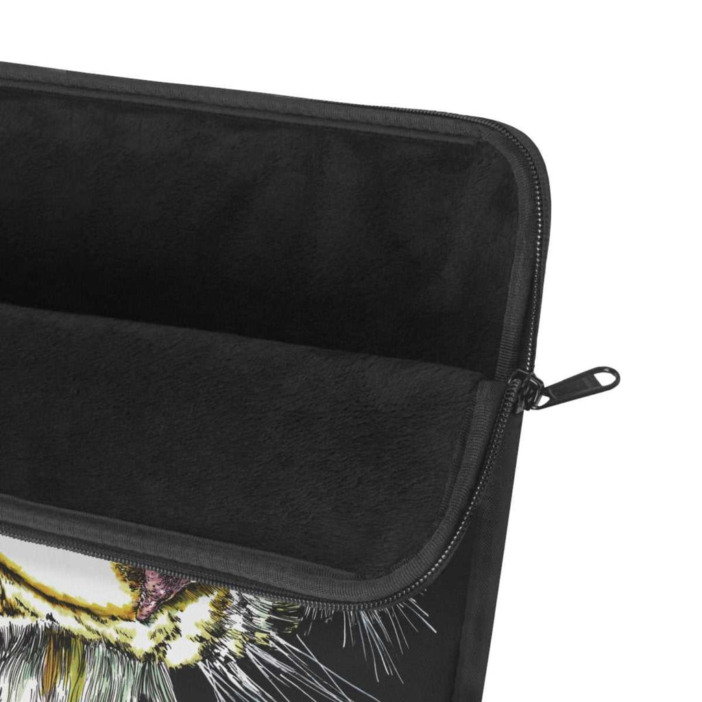 Bold Tiger Print Laptop Sleeve – Protection for Tech Lovers