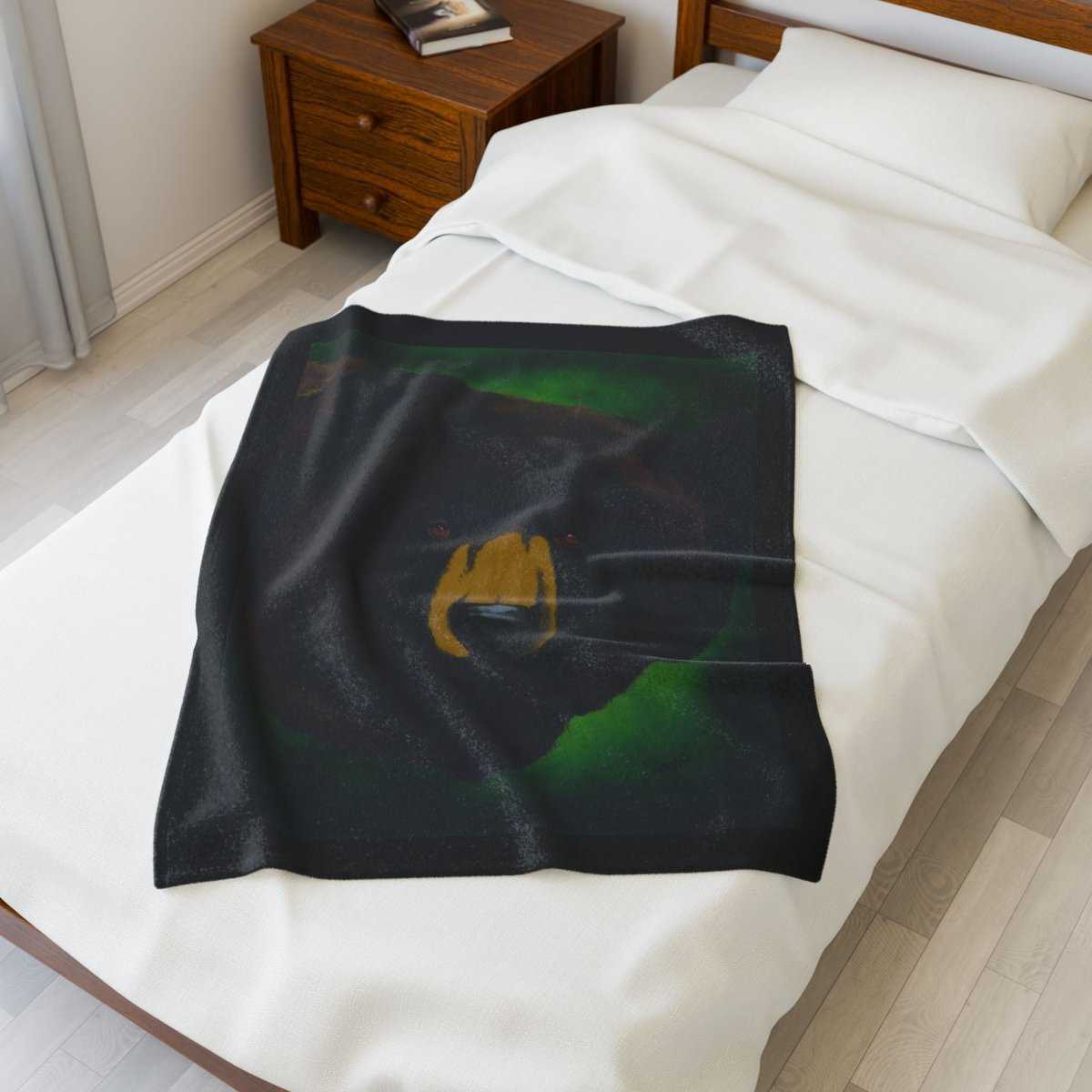 Brown Bear Themed Velveteen Plush Blanket for Nature Lovers