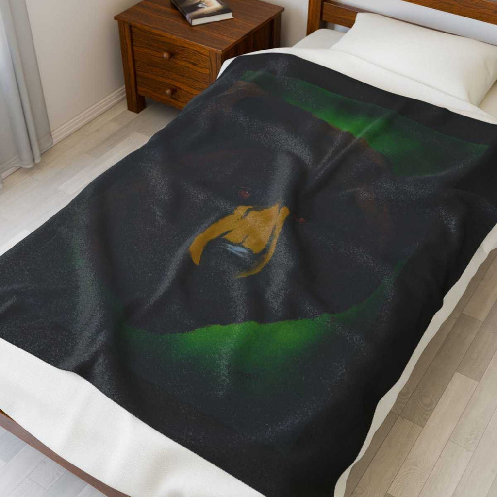 Brown Bear Themed Velveteen Plush Blanket for Nature Lovers