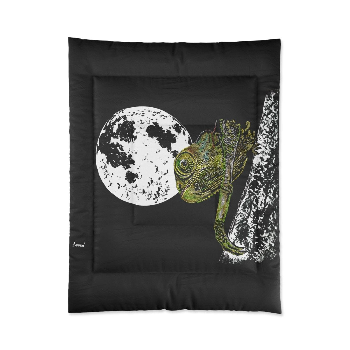 Eco - Friendly Moonlit Chameleon Comforter - Stylish Bedding for Nature Lovers - Curran Artworks